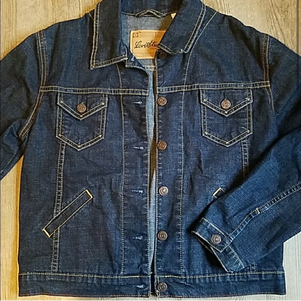Levi’s Small Dark Wash Denim Jacket